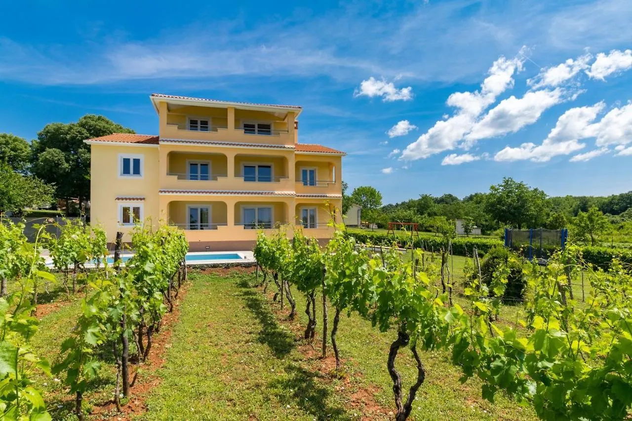 Villa Green Holiday Barban 0*,  Croacia
